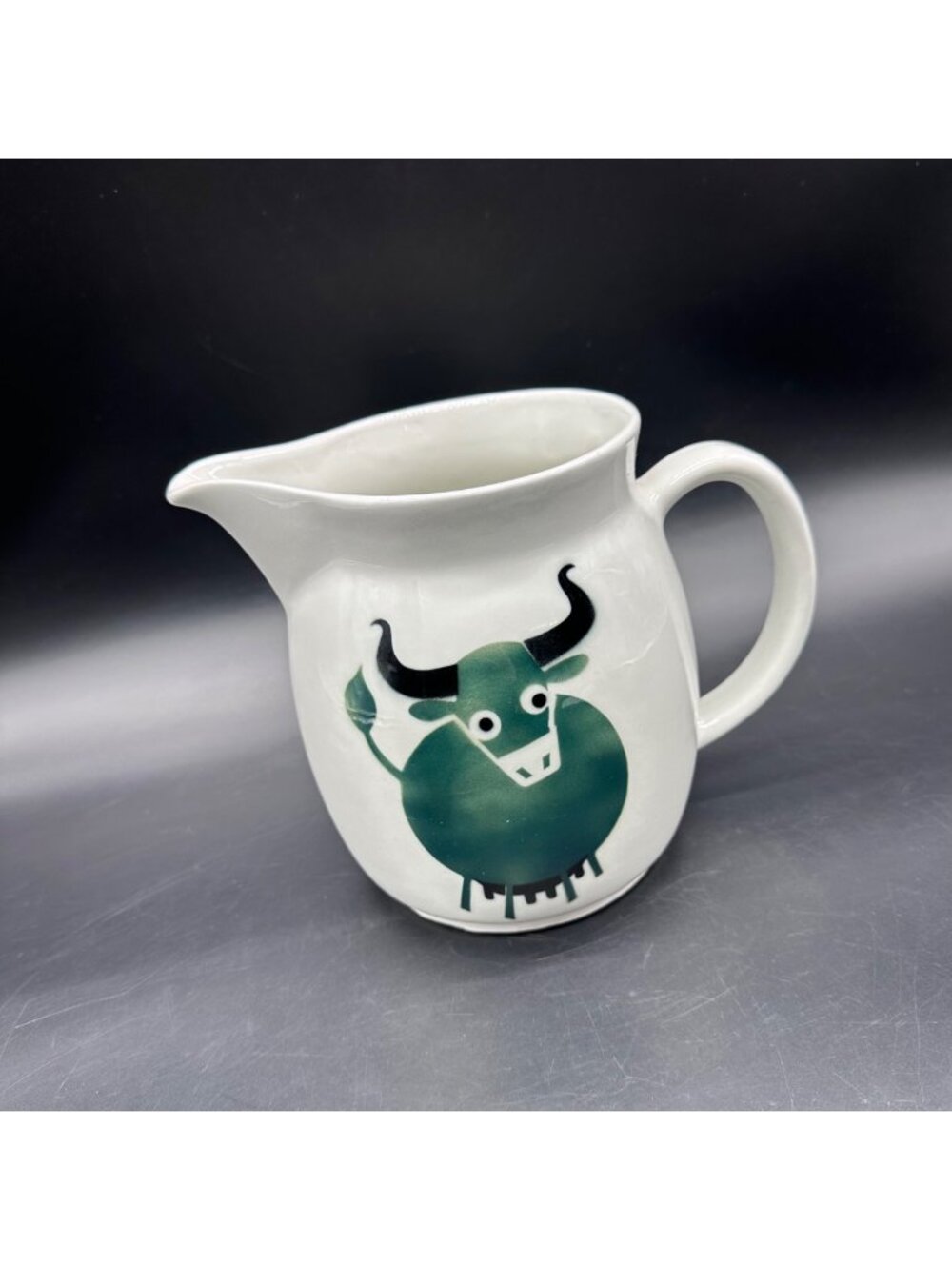 Vintage Arabia Finland Heluna Cow Bull Ceramic Pitcher White Green 48 Oz MCM - Picture 1 of 10